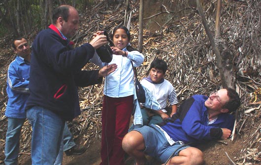visita a la reserva ecofardela para ver los polleulos de la fardela blance con la camara infraroja, © Juan Fernandez Islands Conservancy 2003