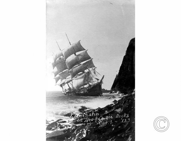 Wreck of the square rigger GLENESSLIN at Mt_ Neah-Kah-Nie_ Oregon coast_ 1913  2
