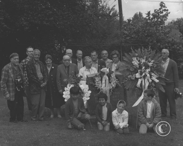  At Dafron's grave (Earl George is extreme left) 