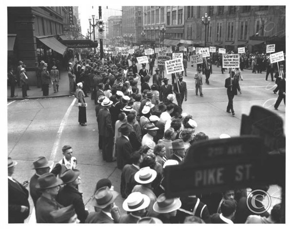 Shipscalers march in Seattle, 1946 (MOHAI PI23366)