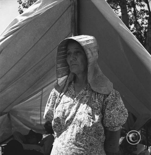 Migratory woman, originally from Texas. Yakima Valley, Washington.
