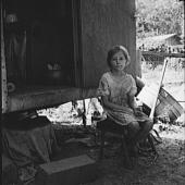 Motherless migrant child. Washington, Toppenish, Yakima Valley.