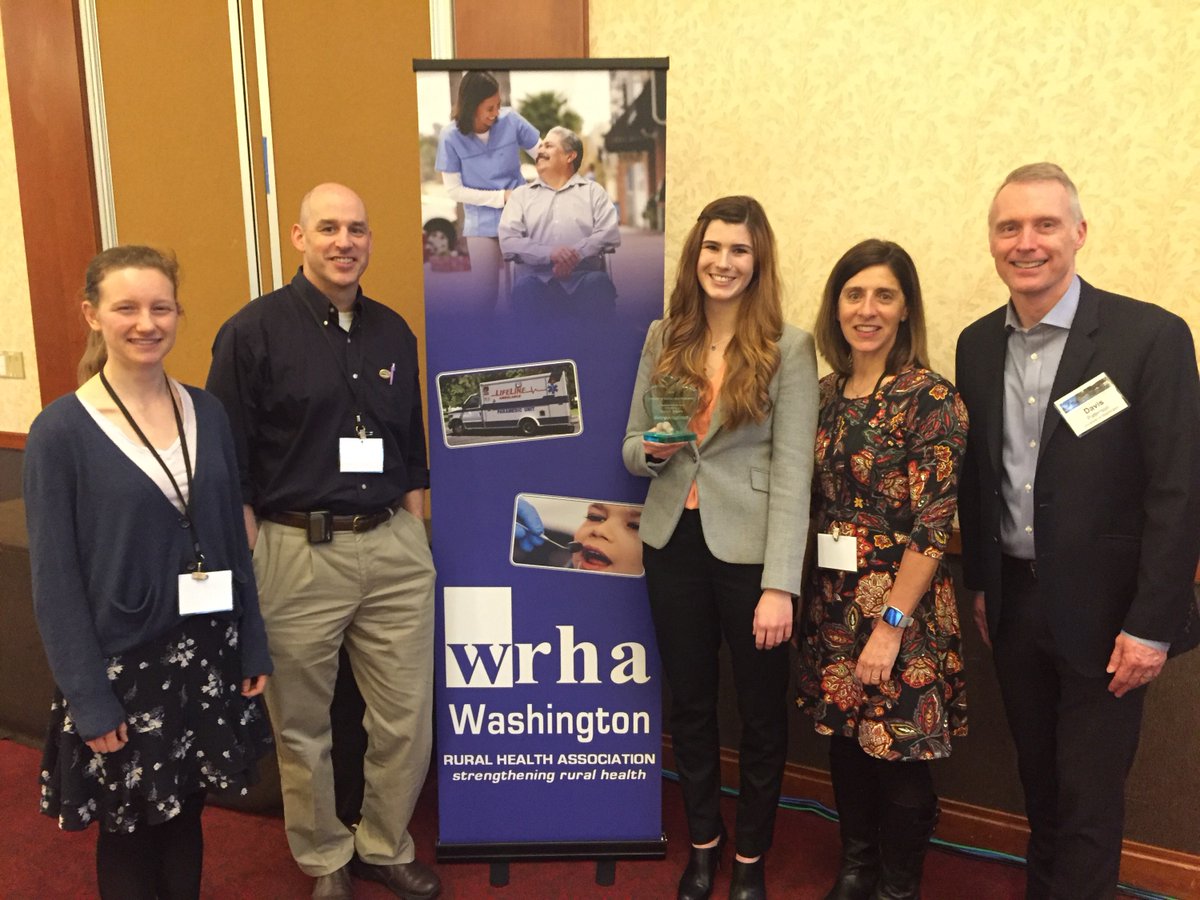 Tessa Moore Receives The 2019 Future Of Rural Health Award At The Nw Rural Health Conference 