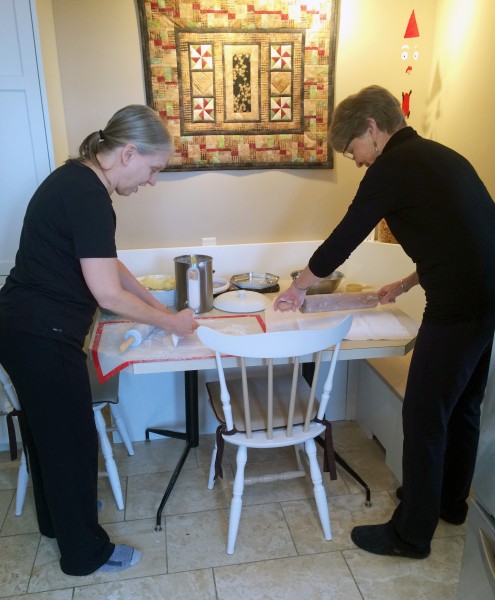 Aunt Harriet teaching Linda baking skills