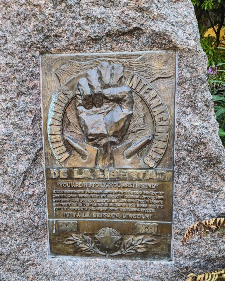 Spanish Civil War plaque closeup of inscription.